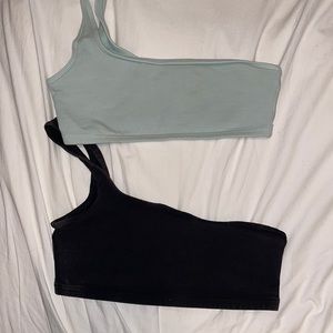 One should tna tops. Black and blue